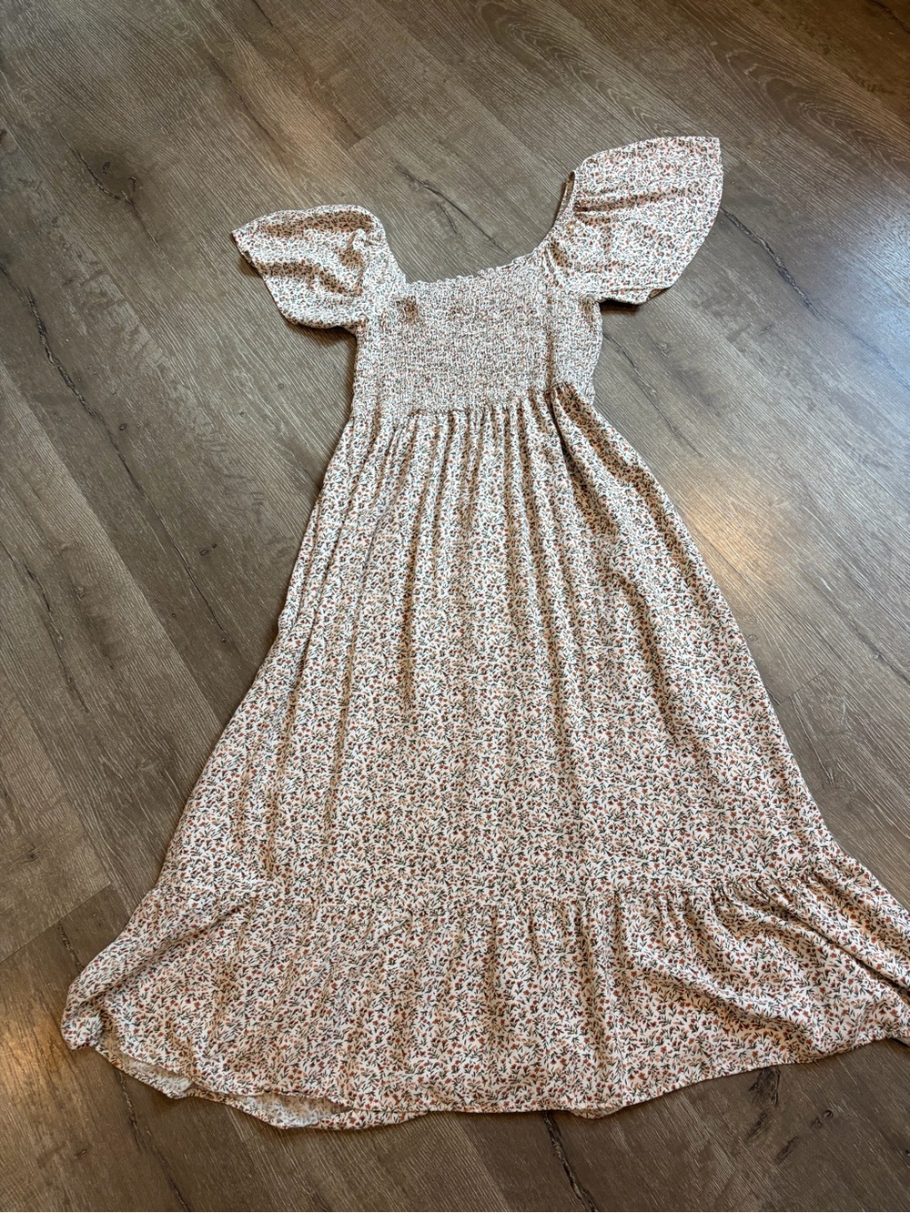 Floral flutter Sleeve off shoulder smocked Maxi Dress boho Sz Jr L